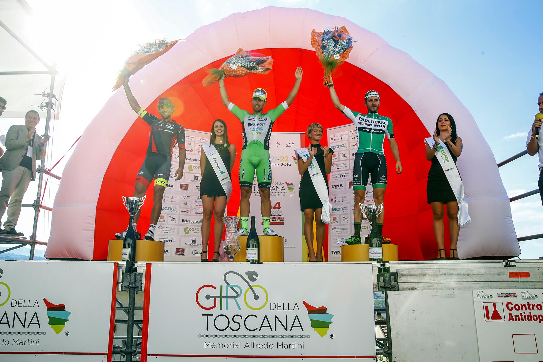 Coppa Sabatini 2016 - Peccioli - Peccioli 195,8 km - 22/09/2016 - Sonny Colbrelli (Bardiani - CSF) - Andrea Pasqualon (Team Roth) - Carlos Barbero (Caja Rural - Seguros RGA) - foto Luca Bettini/BettiniPhoto©2016